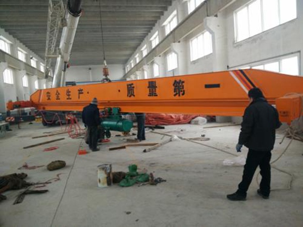 江苏扬州双梁桥式起重机厂家 提高客户满意度