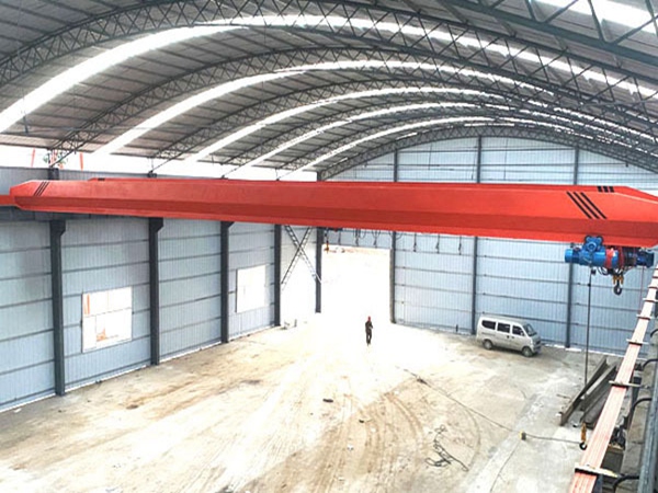 单梁行车行吊在仓库装卸中如何有效作业