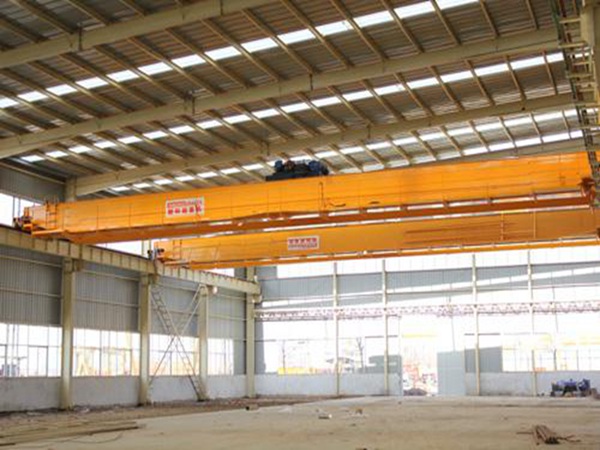 四川甘孜双梁桥式起重机销售厂家150T起重机