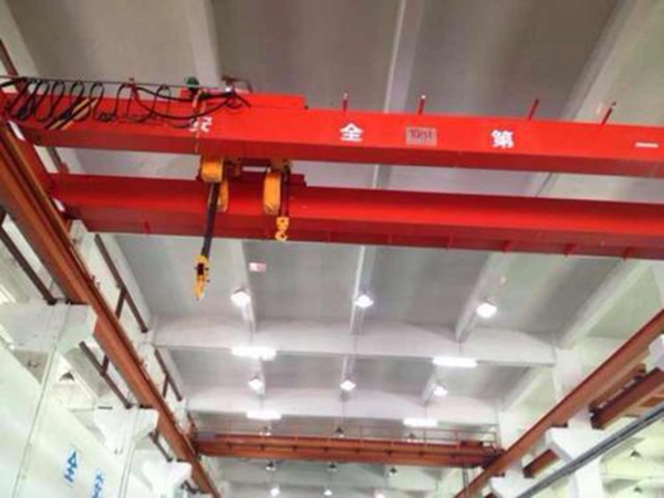 内蒙古呼和浩特双梁桥式起重机厂家HS型行车