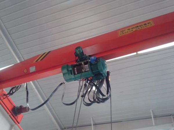 湖北神农单梁行车行吊厂家 铁骨雄风